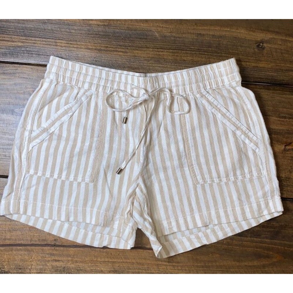 St John's Bay Womens Shorts Beige & White Striped Linen Blend Drawstring Medium